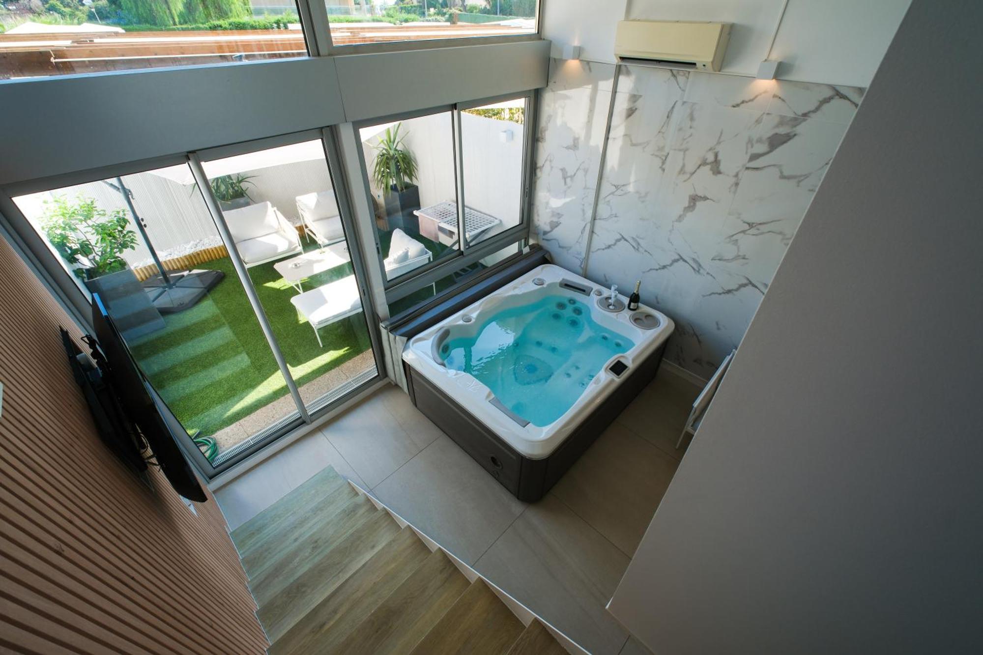 Villa Bono Jacuzzi & Spa Сен-Лоран-дю-Вар Екстер'єр фото