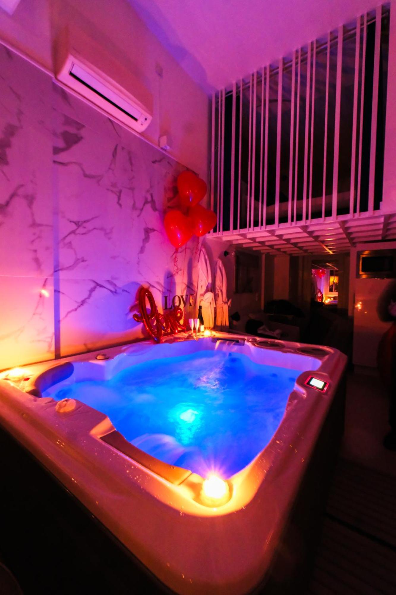 Villa Bono Jacuzzi & Spa Сен-Лоран-дю-Вар Екстер'єр фото