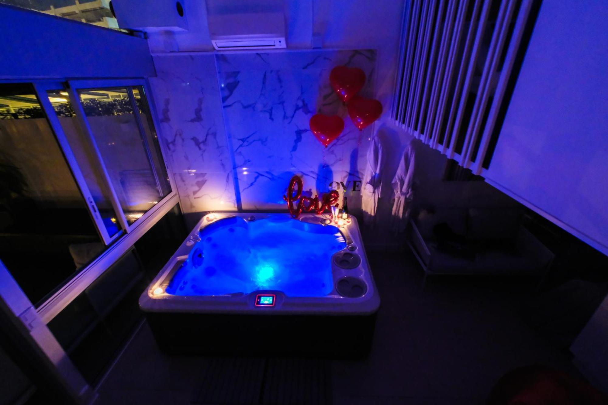 Villa Bono Jacuzzi & Spa Сен-Лоран-дю-Вар Екстер'єр фото